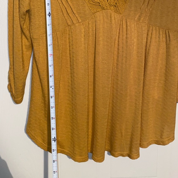 Maurice’s mustard blouse XL - Picture 7 of 11